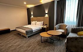 Home Plus Hotel